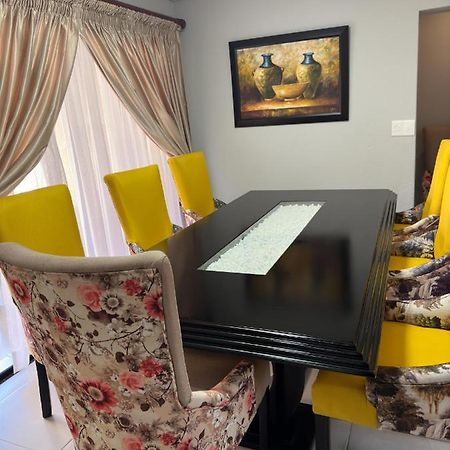 Gardens Villa Mbombela ภายนอก รูปภาพ